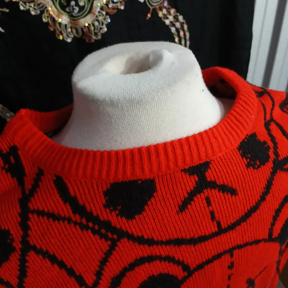 Reasons Mens Red and Black Bear Knit Pattern Sweater Size Large - Picture 5 of 8